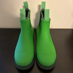 Womens MERRY PEOPLE Sz 37 ( US 6.5-7 )Green Rain Boots. Fit more like 36
